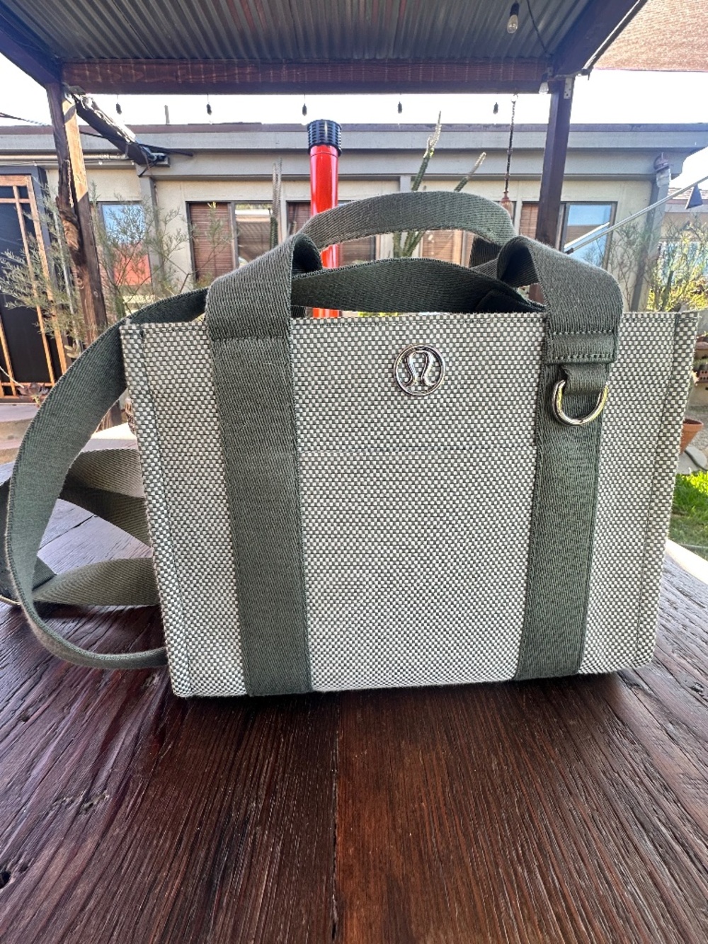 lululemon Green & White Woven Tote Bag Crossbody Strap